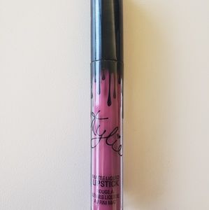 Kylie Jenner lipstick- spice